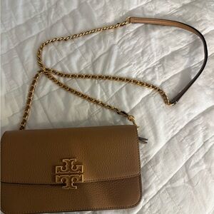 Tory Burch Britten Pebbled Leather Wallet Crossbody